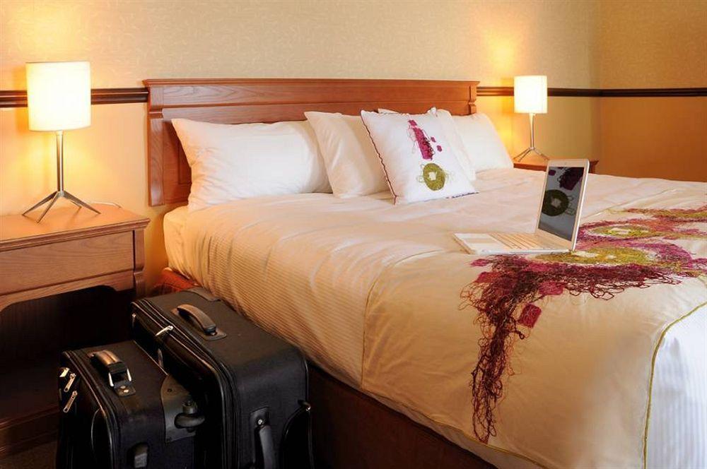 Hotel Universel Alma Quarto foto